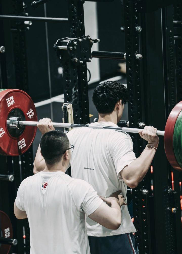 着在NBA, 日在中国澳, 记迈克尔 着在NBA, 日在中国澳, 记迈克尔