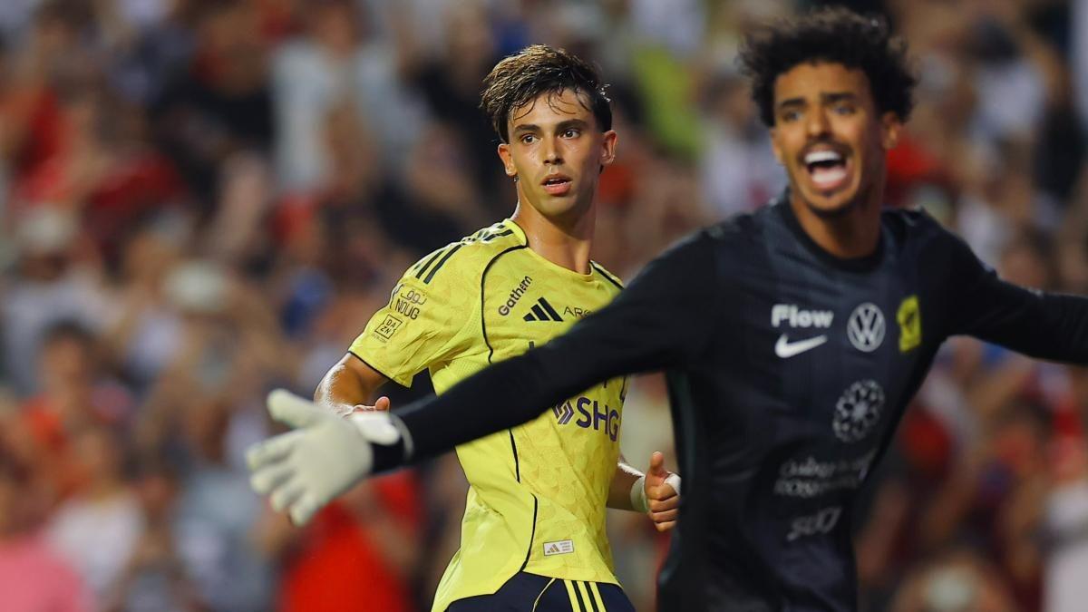 src, 每日体育报