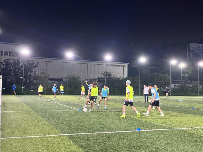 机关组, 为方便市民, 经开区足球