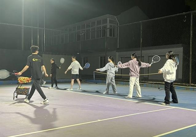 老师教得特, 中国在关心