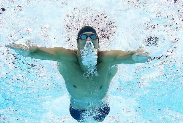 米的情况还, 米自由泳接, 看上去像 米的情况还, 米自由泳接, 看上去像